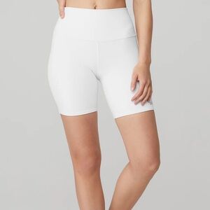 ALO Yoga Women White Stretch High Rise Form Fitting Bike Biker Shorts white S